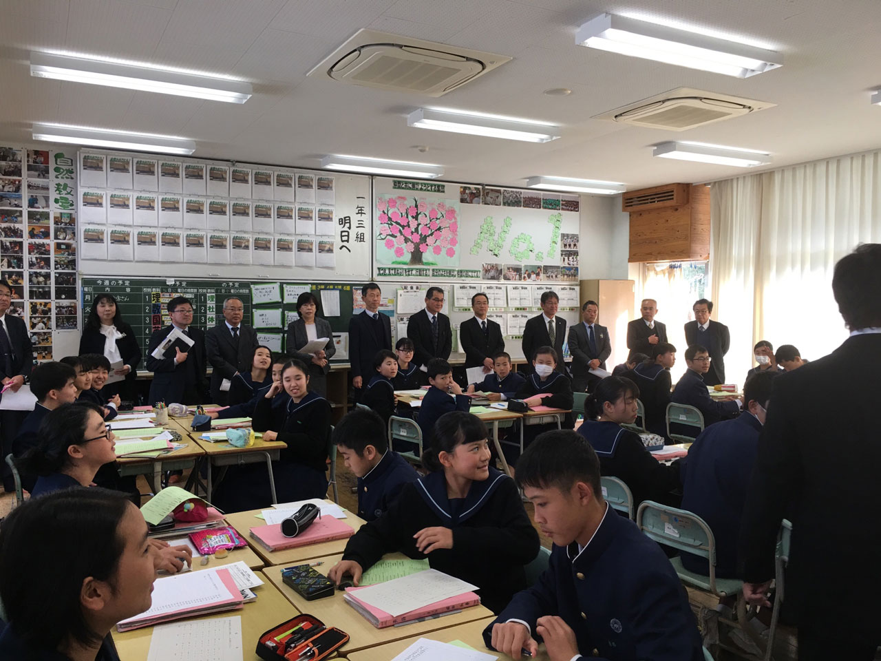 那珂川北中学校 松浦市の校長会の先生方の授業見学